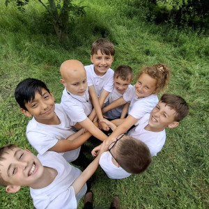 Outdoor learning human knot