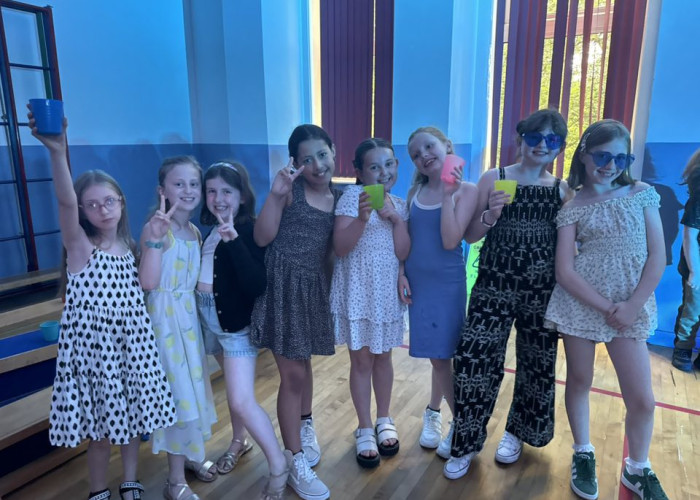 KS2 school disco